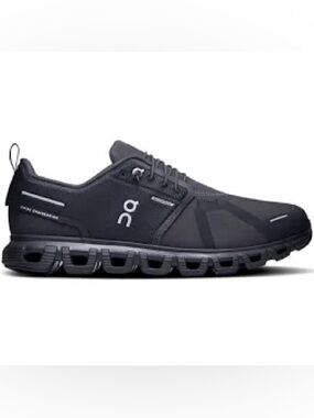 Used women On Cloud 6 Waterproof sneakers size 10